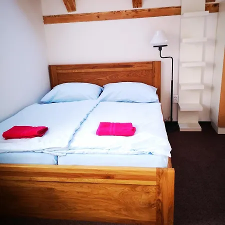 Проживание в семье Vila Lednice *
